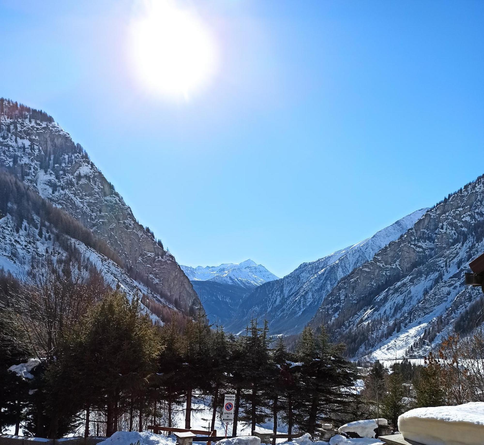 Casa Ai Piedi Del Monte Bianco Apartamento Courmayeur Exterior foto